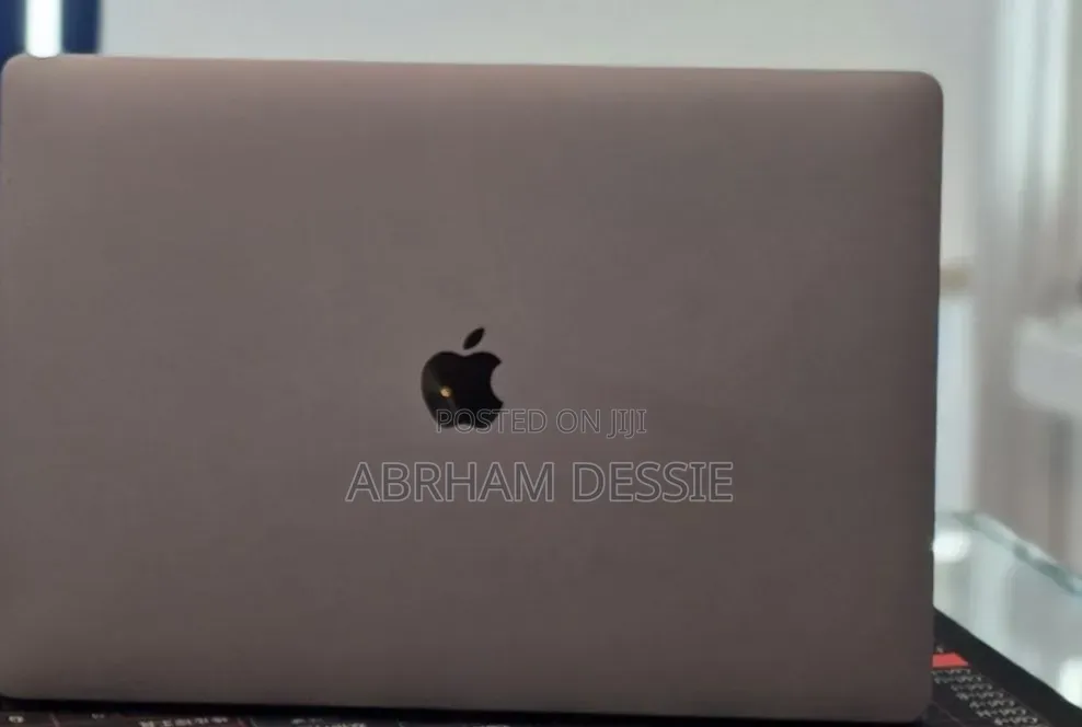 New Laptop Apple MacBook Pro 2019 64GB Intel Core i9 SSD 512GB