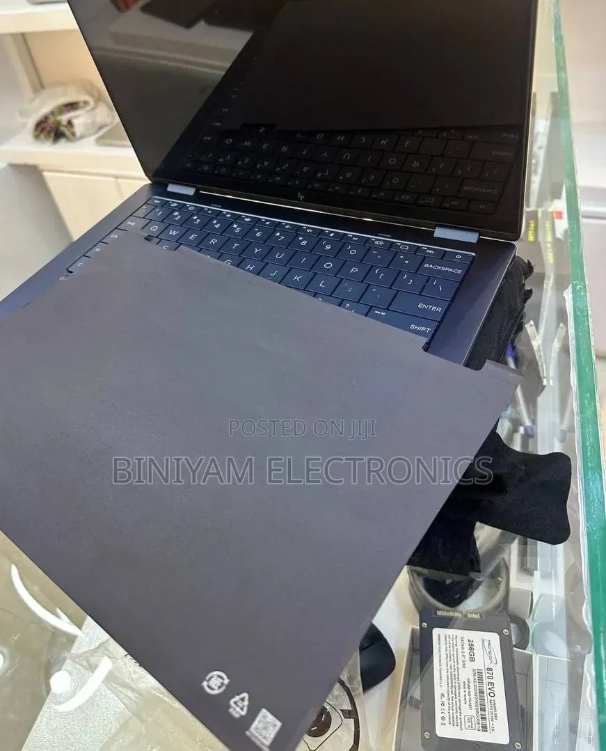 New Laptop HP OmniBook Ultra Flip 14" 16GB Intel Core Ultra 7 SSD 1T
