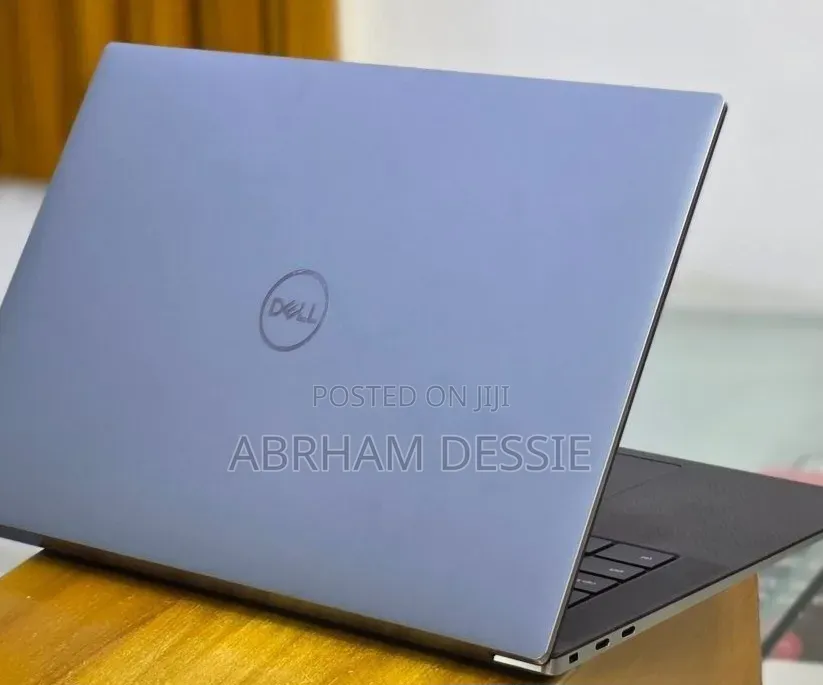 New Laptop Dell 16GB Intel Core i7 SSD 512GB