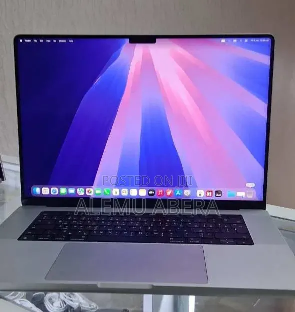 New Laptop Apple MacBook Pro 2020 M1 32GB Apple M1 Pro SSD 512GB