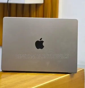 New Laptop Apple MacBook Pro 2021 M1 32GB Apple M1 Pro SSD 512GB