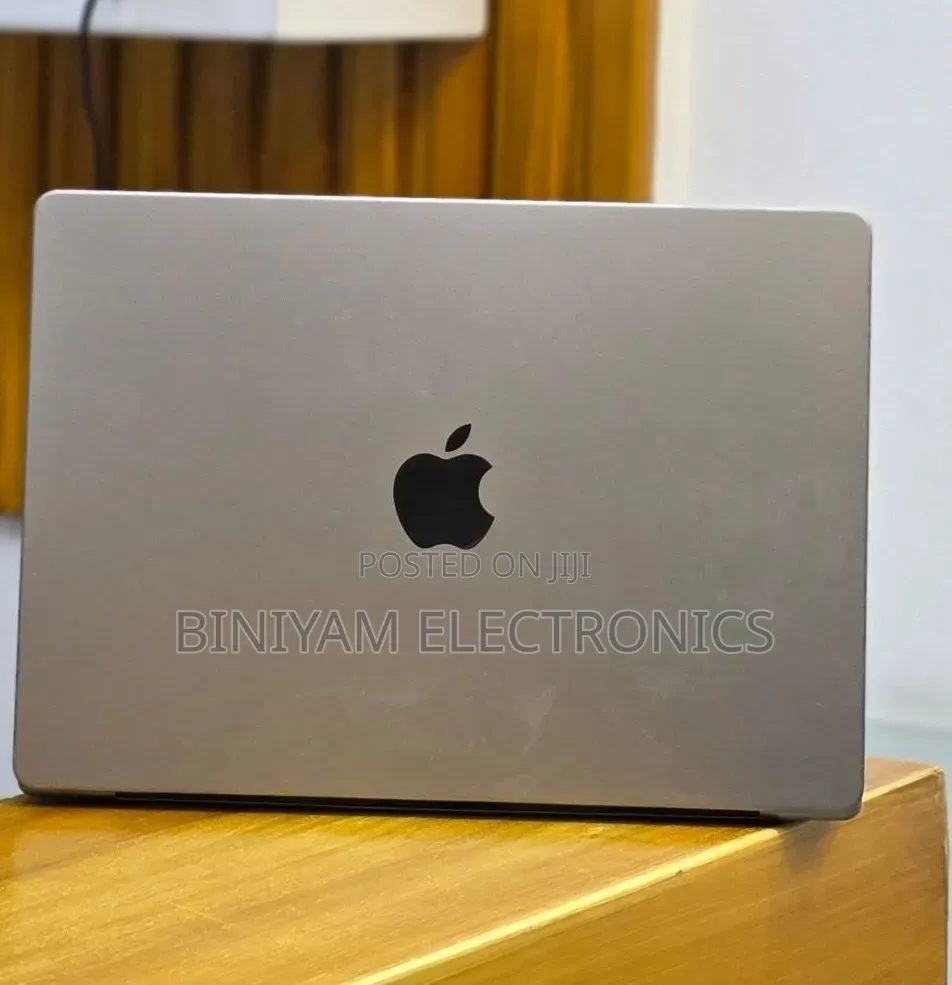 New Laptop Apple MacBook Pro 2021 M1 32GB Apple M1 Pro SSD 512GB