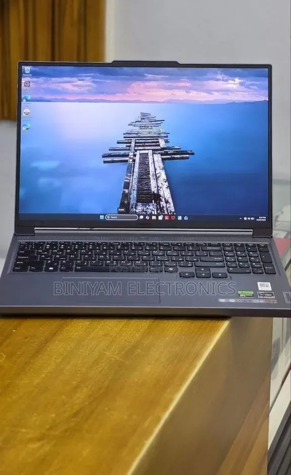 New Laptop Lenovo Legion 5 16GB AMD Ryzen 7 SSD 1T