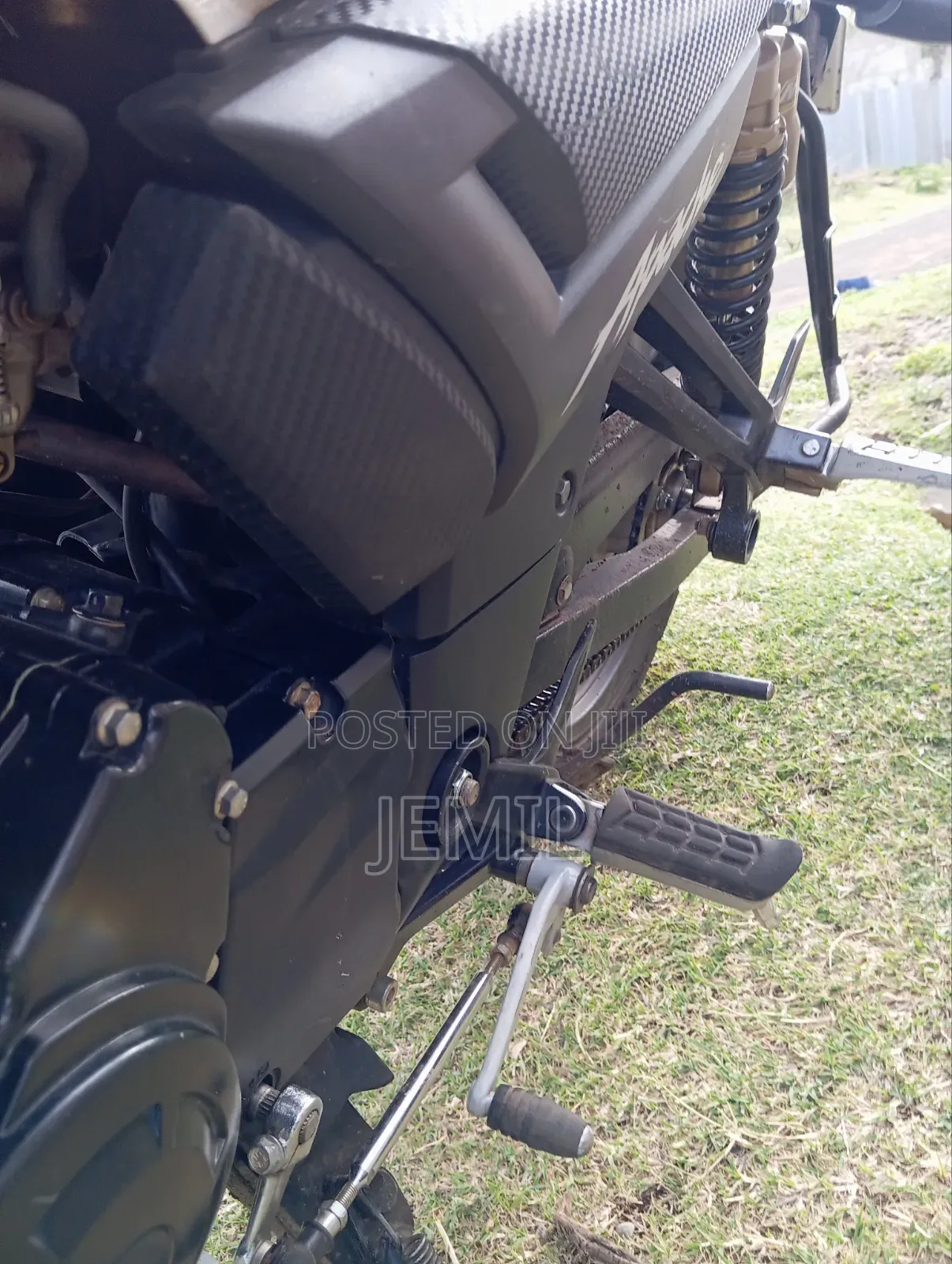 TVS Apache 180 RTR 2024 White