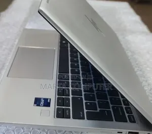 New Laptop HP EliteBook 830 G9 16GB Intel Core i5 SSD 512GB