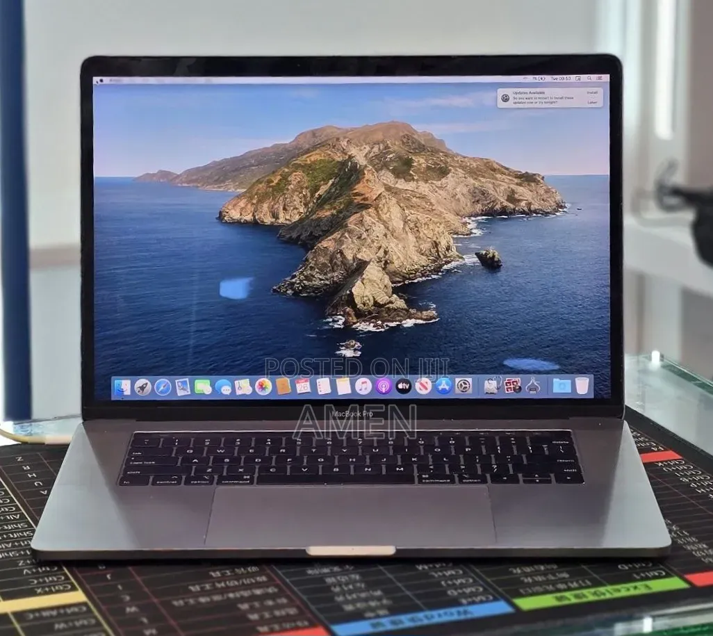 New Laptop Apple MacBook 2018 32GB Intel Core i7 SSD 1T