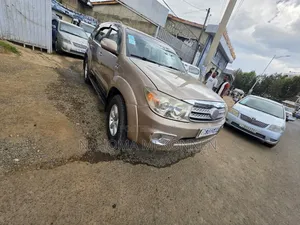 Toyota Fortuner 2010 Brown