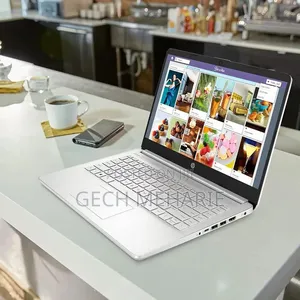 New Laptop HP Stream Notebook 8GB AMD Ryzen 3 SSD 256GB
