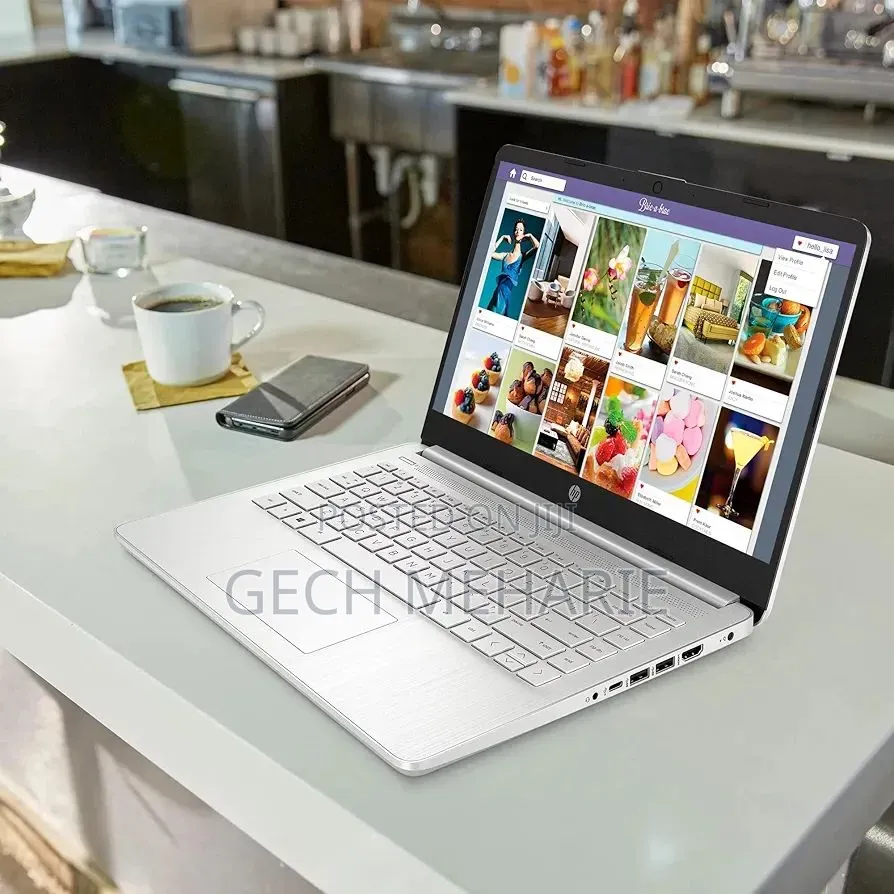 New Laptop HP Stream Notebook 8GB AMD Ryzen 3 SSD 256GB