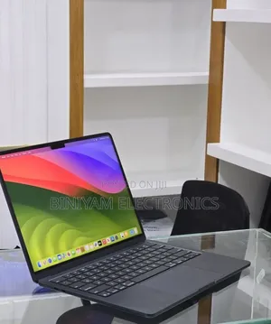 New Laptop Apple MacBook Air 2024 M3 16GB Apple M4 SSD 256GB