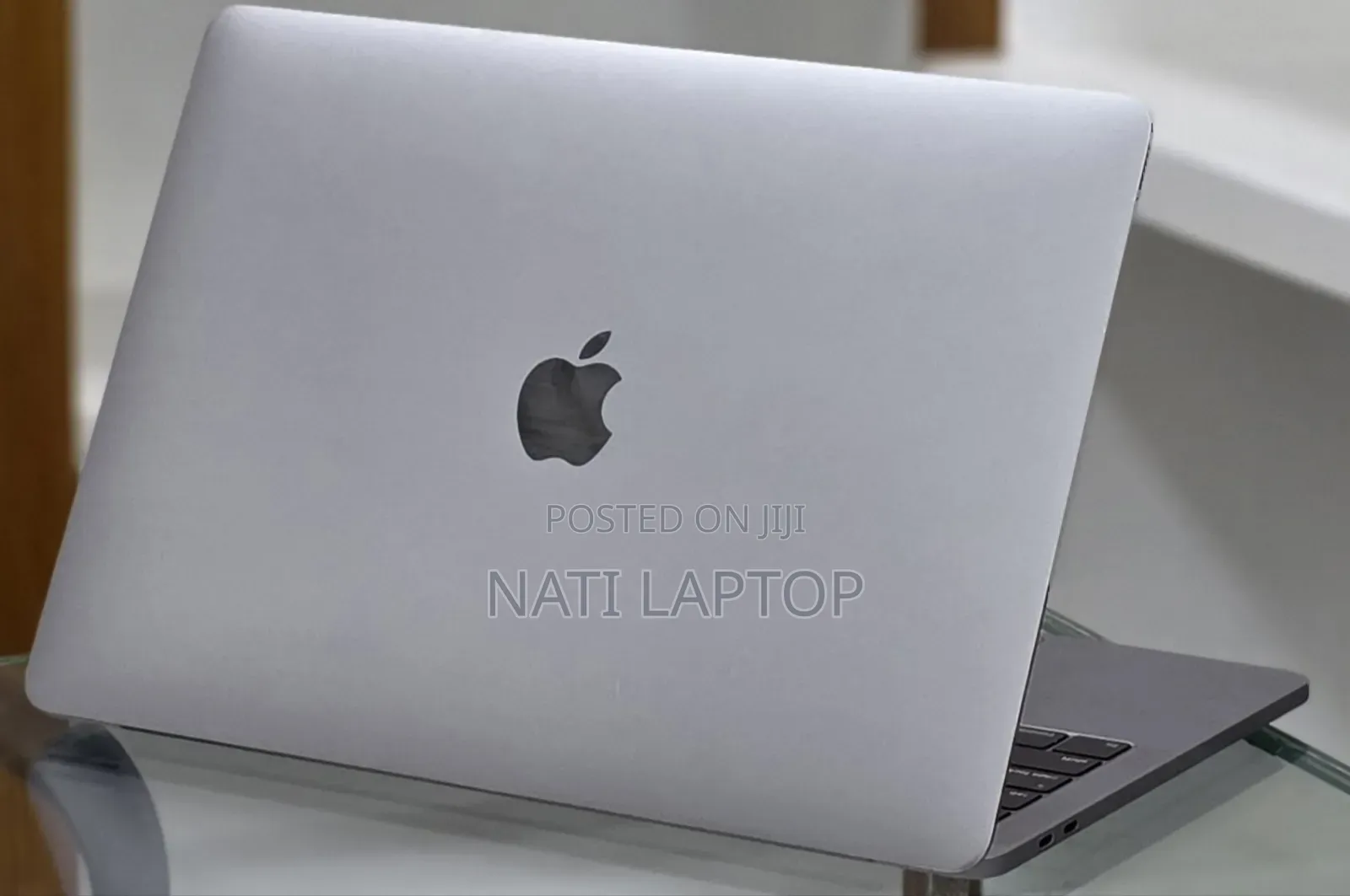 New Laptop Apple MacBook Pro 2019 16GB Intel Core i7 SSD 256GB