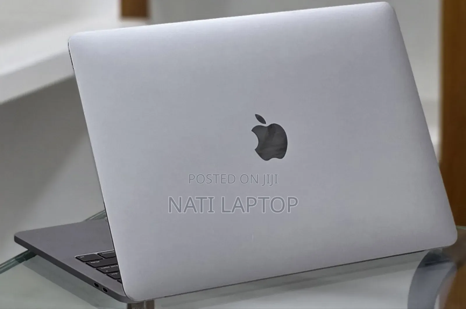New Laptop Apple MacBook Pro 2019 16GB Intel Core i7 SSD 256GB