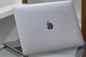 New Laptop Apple MacBook Pro 2019 16GB Intel Core i7 SSD 256GB