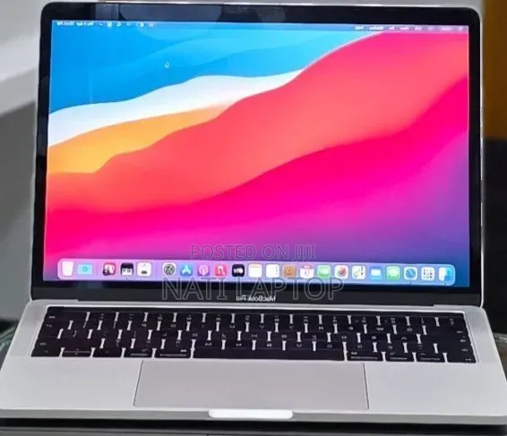 New Laptop Apple MacBook Pro 2019 16GB Intel Core i7 SSD 256GB