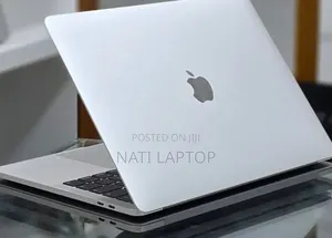 New Laptop Apple MacBook Pro 2019 16GB Intel Core i7 SSD 256GB