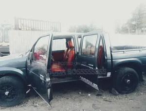 Nissan Pick-Up 1994 Gray