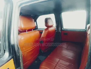 Nissan Pick-Up 1994 Gray