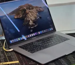 New Laptop Apple MacBook Pro 2018 32GB Intel Core i7 SSD 1T