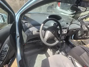 Toyota Vitz 2004 Beige