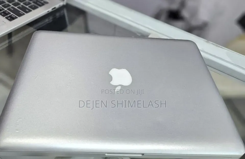 New Laptop Apple MacBook 2012 8GB Intel Core i5 SSD 256GB