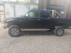 Toyota Hilux 2001 Blue