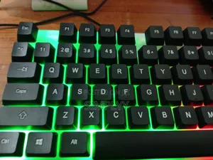 Key Board Ck 20 Nice and Neat