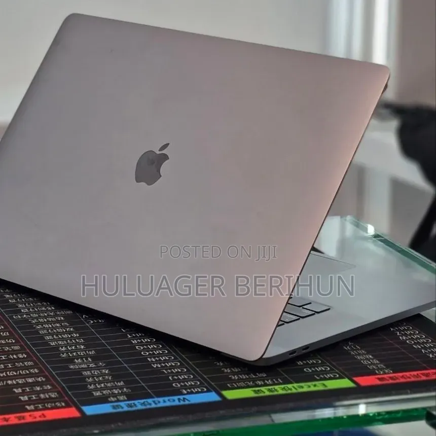 New Laptop Apple MacBook Pro 2019 64GB Intel Core i9 SSD 512GB
