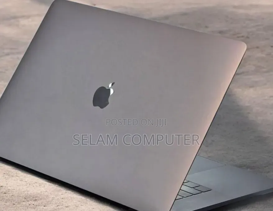 New Laptop Apple MacBook 2018 32GB Intel Core i7 SSD 1T