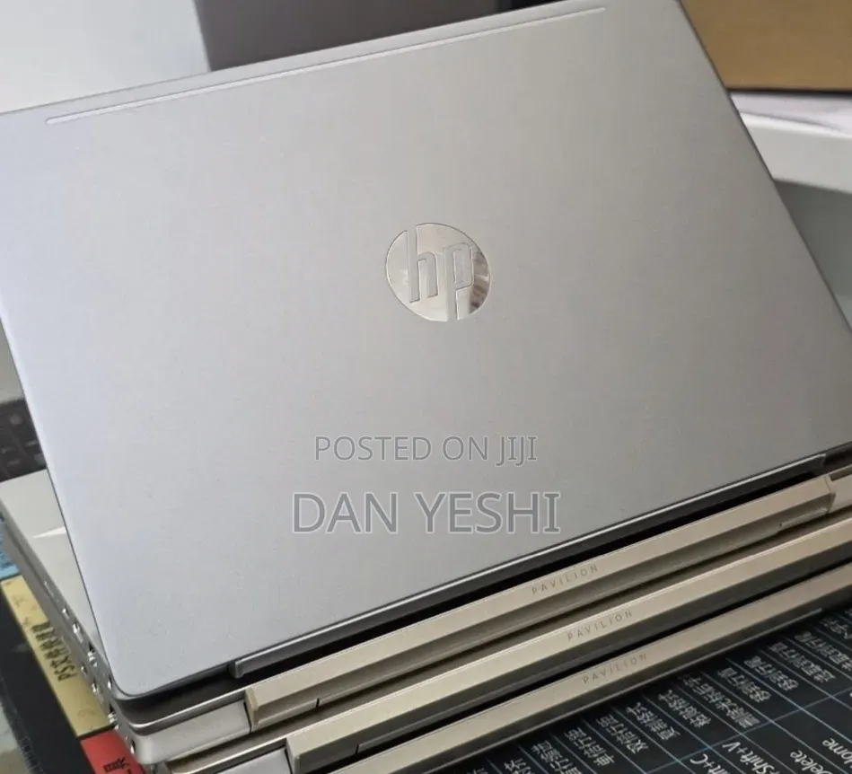 New Laptop HP Pavilion 15 8GB Intel Core i5 SSD 256GB