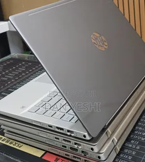 New Laptop HP Pavilion 15 8GB Intel Core i5 SSD 256GB