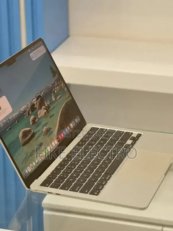 New Laptop Apple MacBook Air 2025 M4 16GB Apple M4 SSD 256GB
