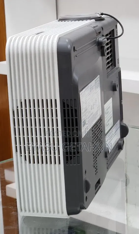 Sony VPL-Dx221 Projector