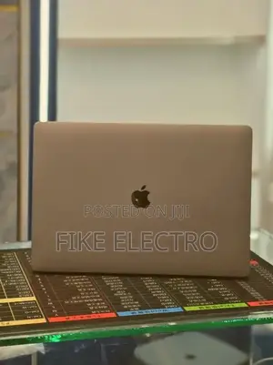 Laptop Apple MacBook Pro 2019 64GB Intel Core i9 SSD 512GB