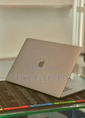 Laptop Apple MacBook Pro 2019 64GB Intel Core i9 SSD 512GB