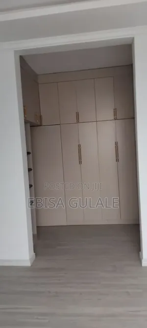 Furnished 11bdrm Townhouse/Terrace in Oromia-Finfinne for sale