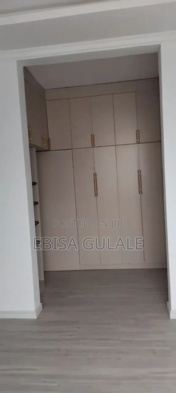 Furnished 11bdrm Townhouse/Terrace in Oromia-Finfinne for sale