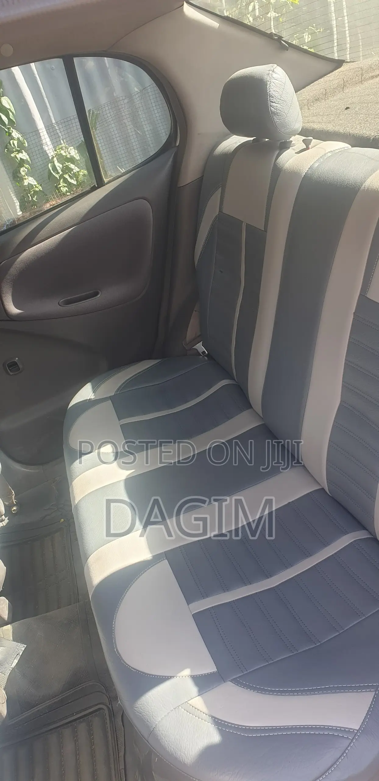 Toyota Platz 1.0 FWD 2001 Silver