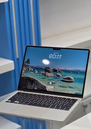 New Laptop Apple MacBook Air 2025 M4 16GB Intel Core i9 SSD 256GB
