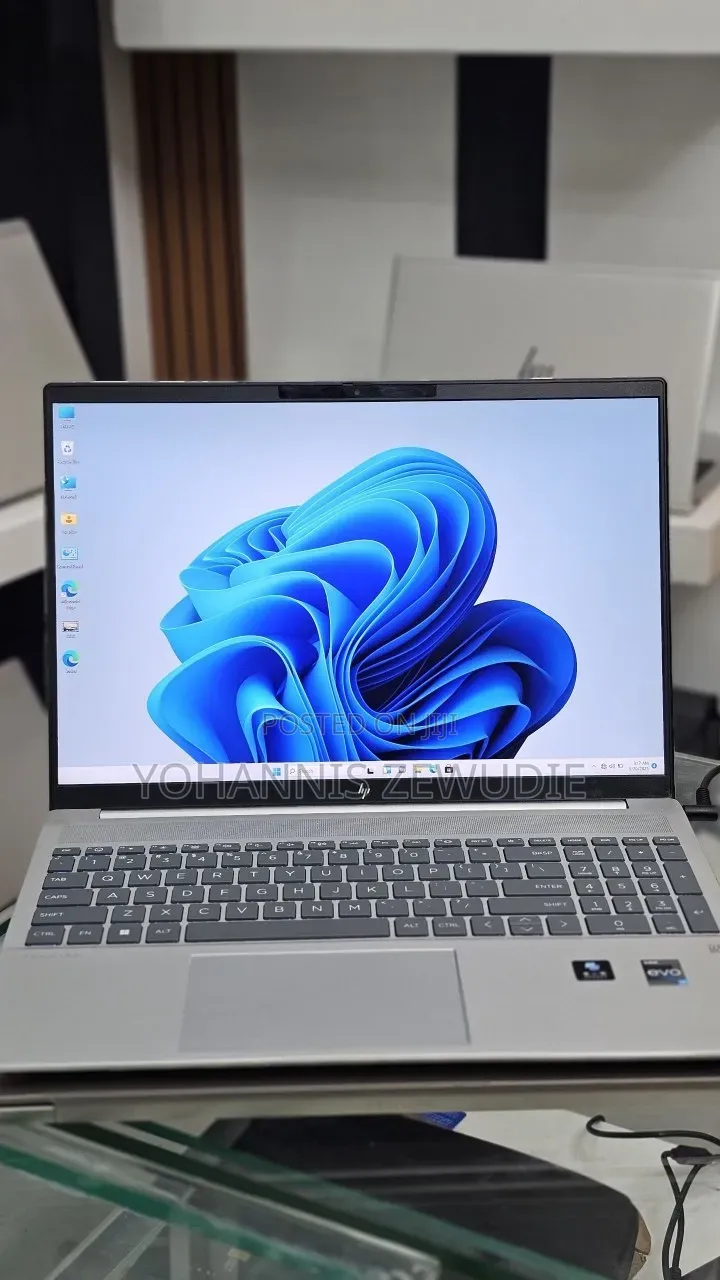 New Laptop HP Pavilion 15 16GB Intel Core i7 SSD 1T