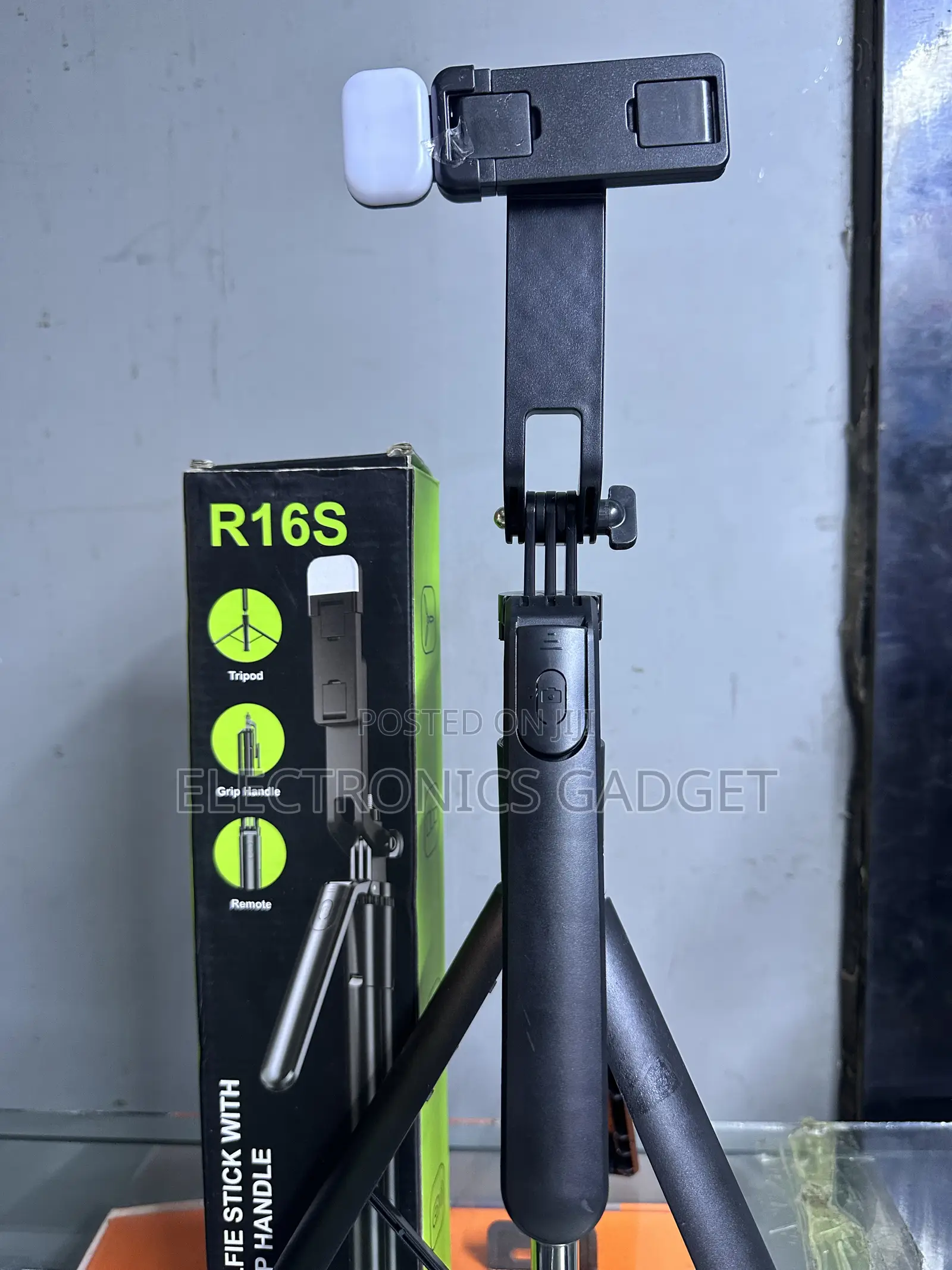Tripod With Selfie Stick | ትራይ ፓድ ከ ሰልፊ ስቲክ ጋር