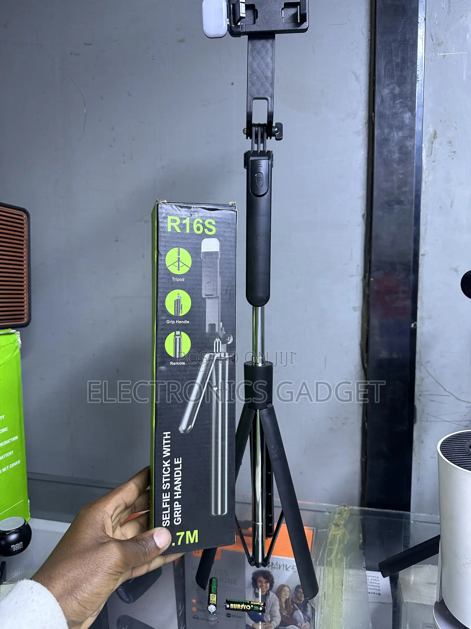 Tripod With Selfie Stick | ትራይ ፓድ ከ ሰልፊ ስቲክ ጋር