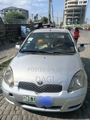 Toyota Vitz 2003 Silver