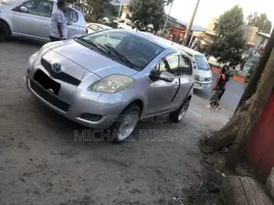 Toyota Yaris 2008 Gray