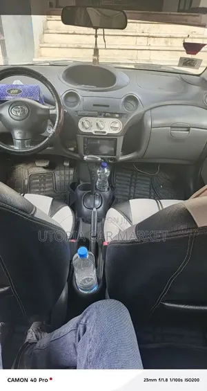Toyota Vitz 2004