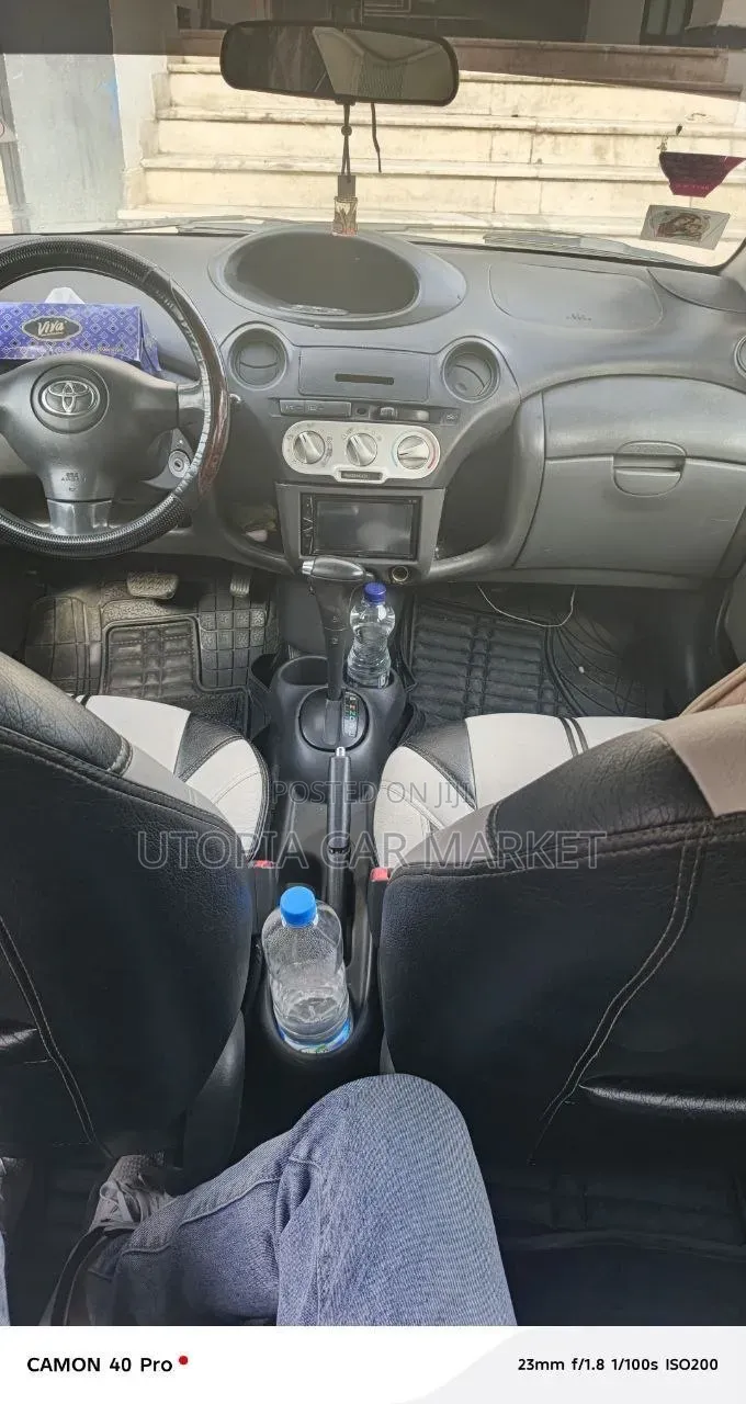 Toyota Vitz 2004
