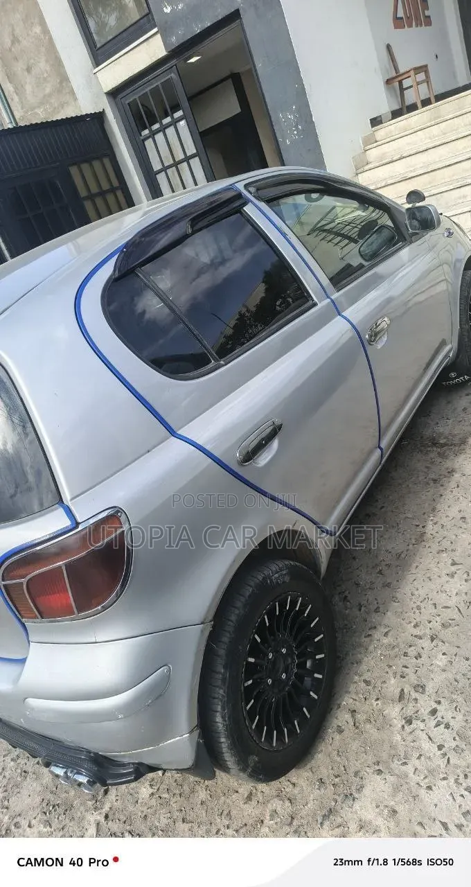 Toyota Vitz 2004