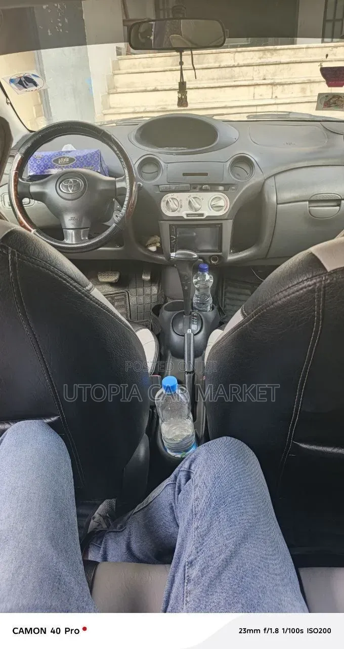 Toyota Vitz 2004