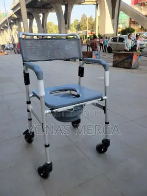 Commode/Toilet Removable Bucket歹(180 Kg)Thanks to Its Aluminum Frame