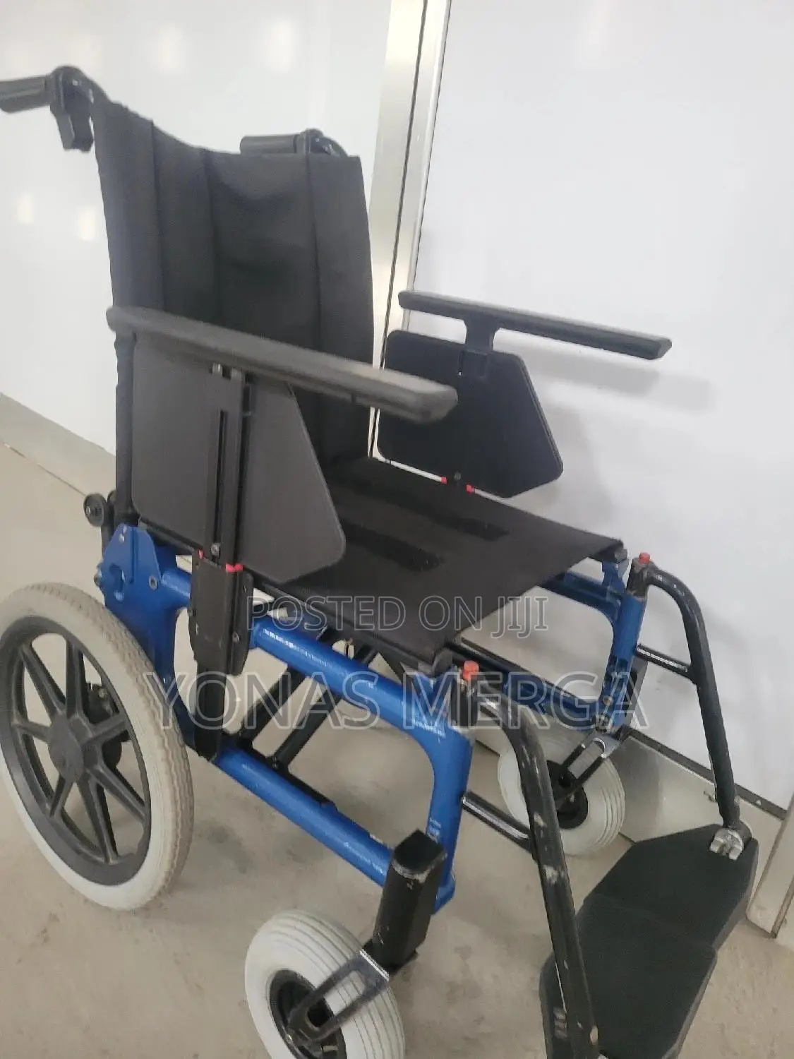 Quality Adult Wheelchairs Easy Life裴丈leading Brand of Wheelchairs