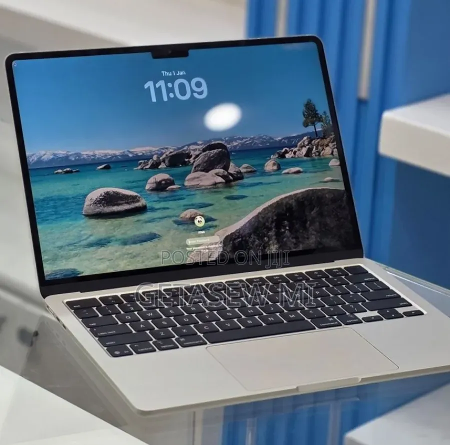 New Laptop Apple MacBook Air 2025 M4 16GB Apple M4 SSD 256GB